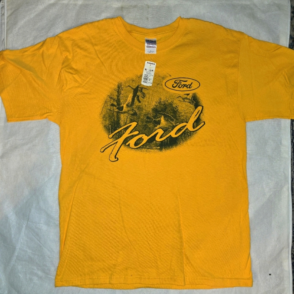 New with Tag...Vintage Gilden FORD T-Shirt. Size L